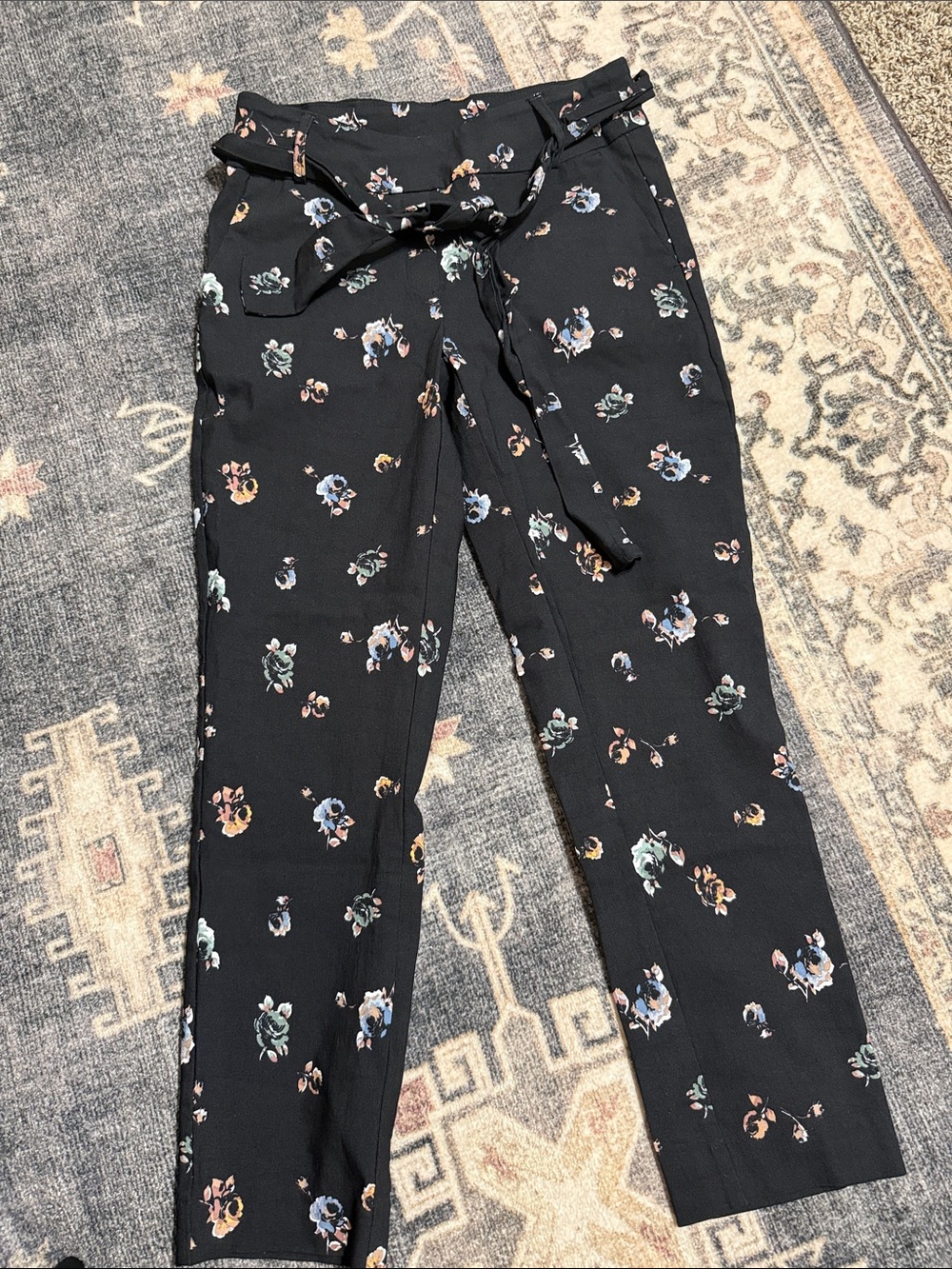 Jules & Leopold Black Ankle Floral Tie-Waist Pants